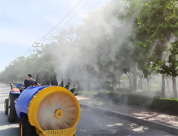 Como você minimiza a deriva de pesticidas ao usar pulverizadores de explosão de ar?